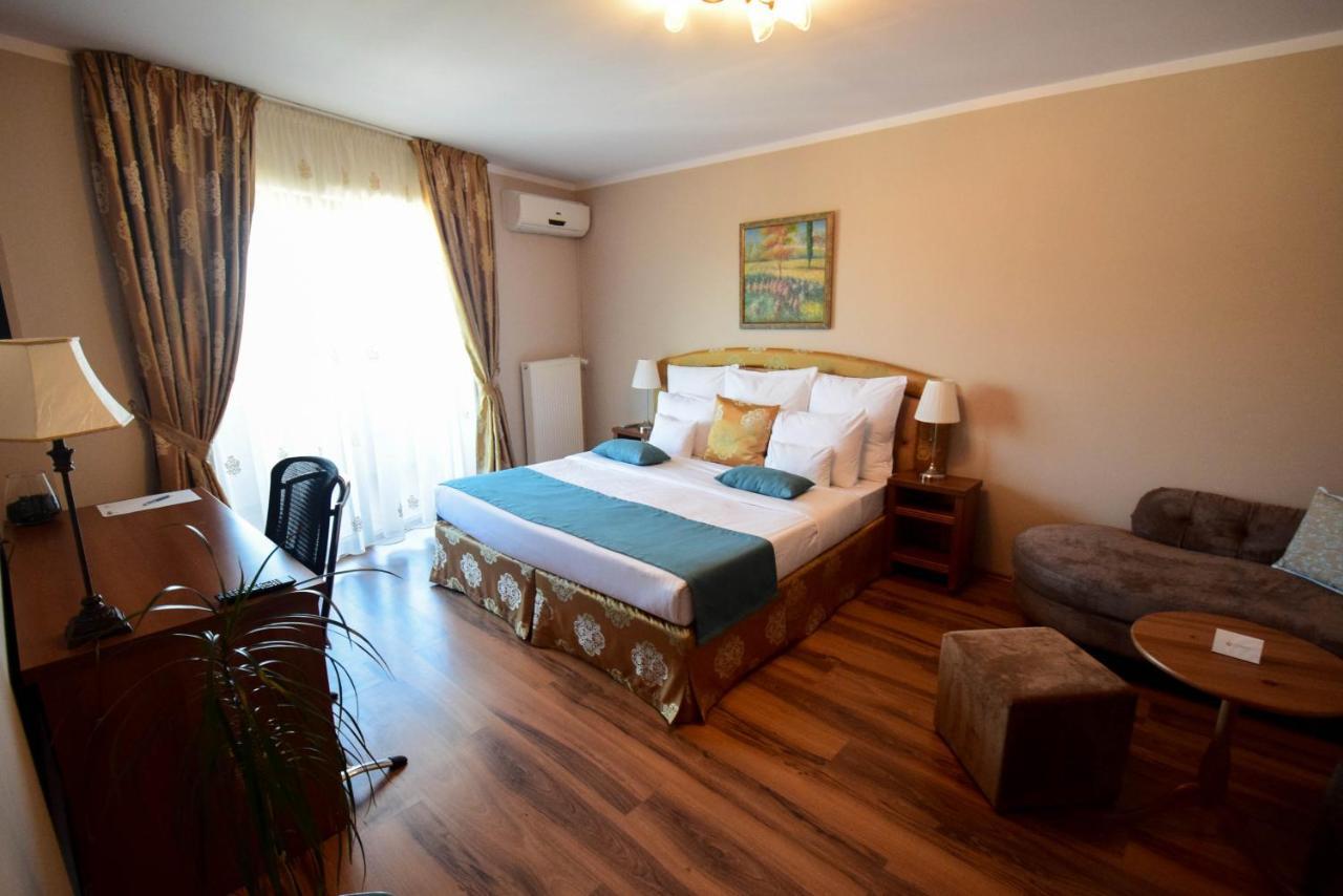 Cabrio Apart Hotel Cluj-Napoca Buitenkant foto