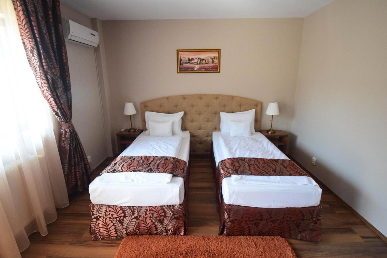Cabrio Apart Hotel Cluj-Napoca Buitenkant foto