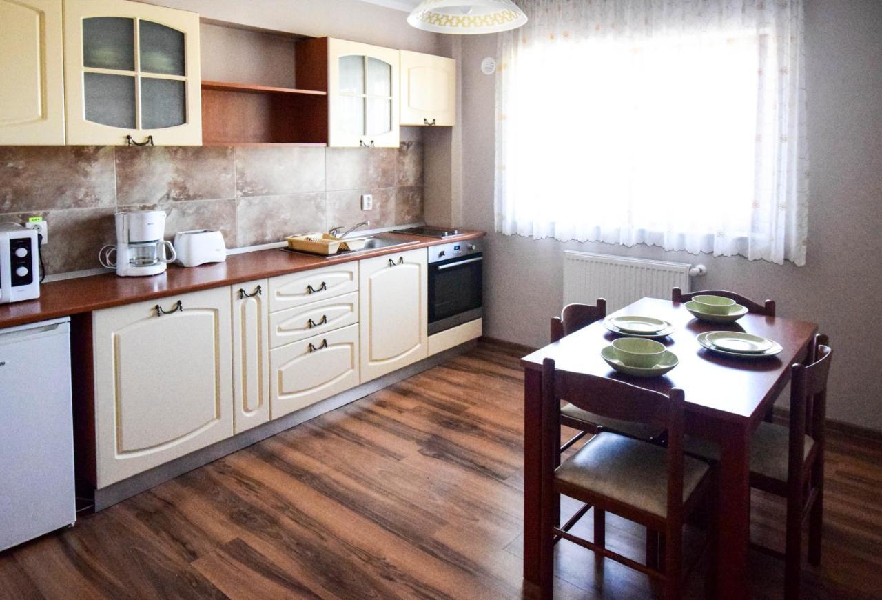 Cabrio Apart Hotel Cluj-Napoca Buitenkant foto