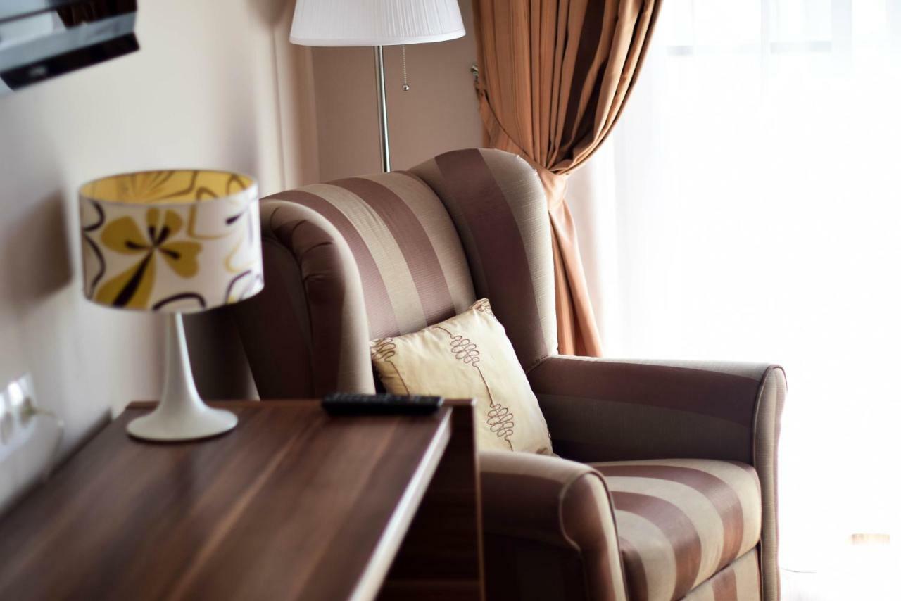 Cabrio Apart Hotel Cluj-Napoca Buitenkant foto