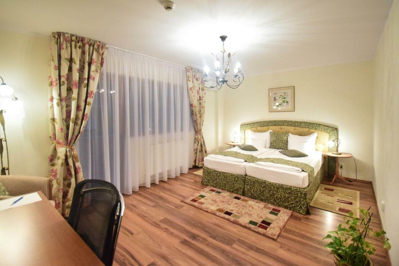 Cabrio Apart Hotel Cluj-Napoca Buitenkant foto