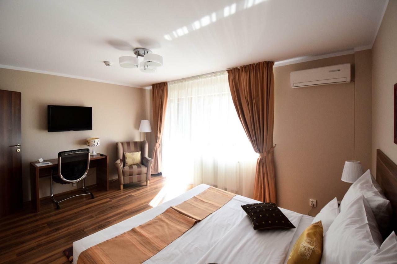 Cabrio Apart Hotel Cluj-Napoca Buitenkant foto