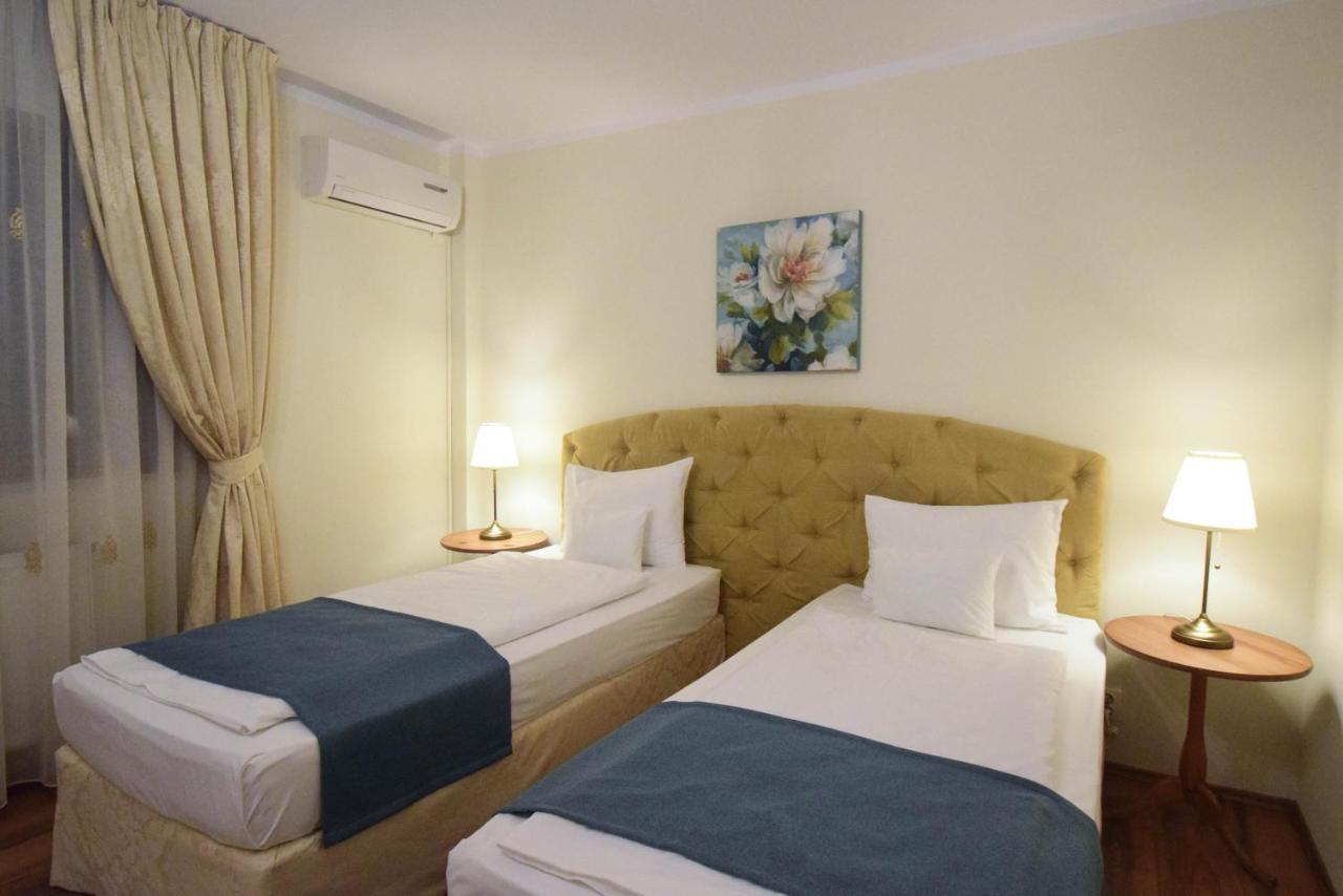 Cabrio Apart Hotel Cluj-Napoca Buitenkant foto