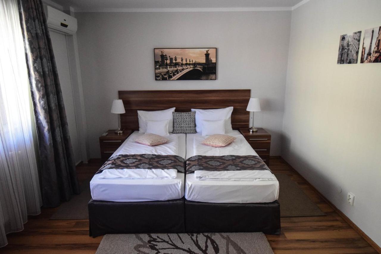 Cabrio Apart Hotel Cluj-Napoca Buitenkant foto