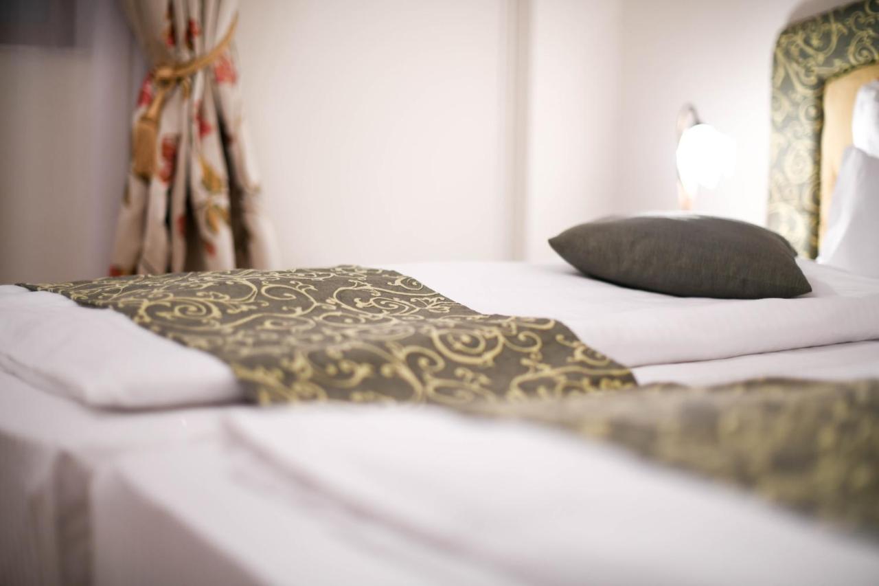 Cabrio Apart Hotel Cluj-Napoca Buitenkant foto